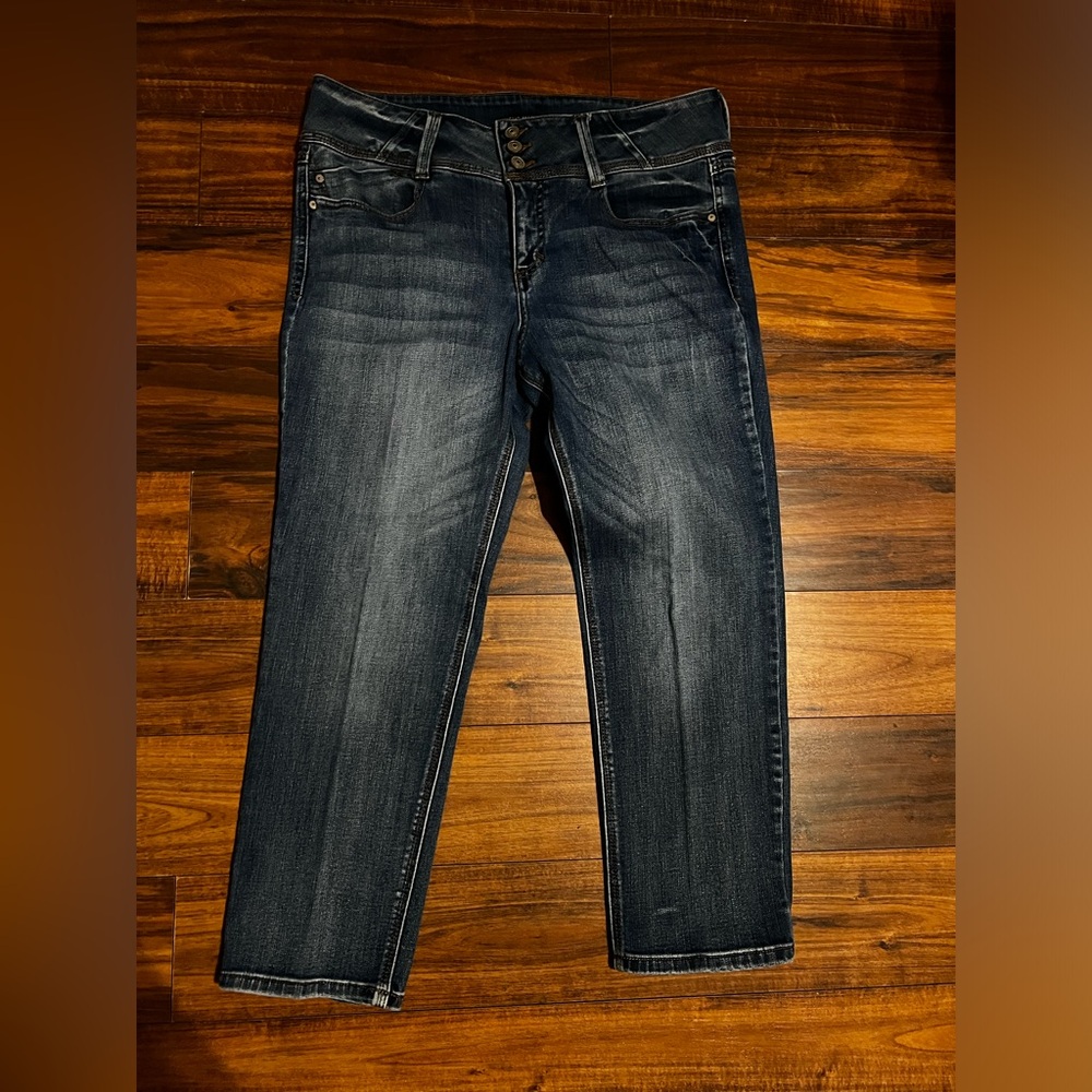 Signature study dark wash jeans/capris size 16